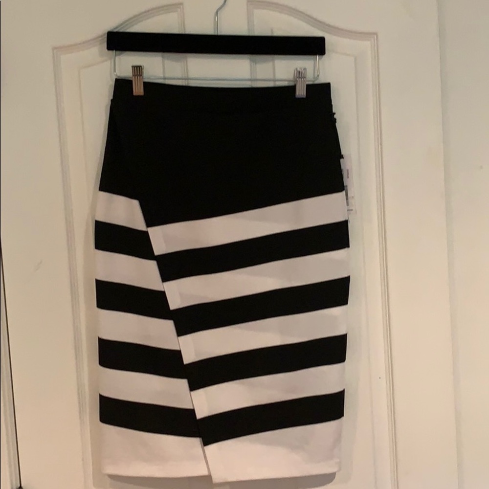 Stripped Pencil Skirt